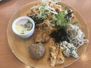 パークサイドキッチン料理サラダ