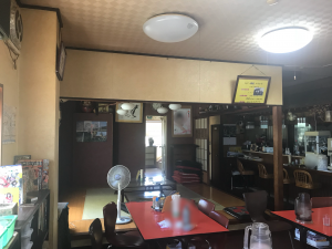 松葉食道 店内1