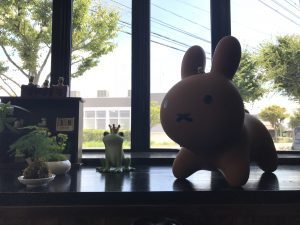 関屋 福来亭 店内置物1