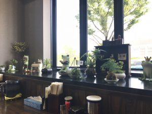 関屋 福来亭 店内置物2