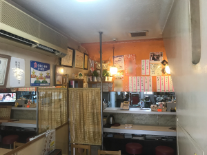 進来軒 店内