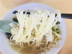 進来軒 五目ラーメン 麺リフト