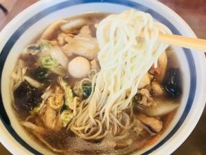 さんぽう亭 五目うま煮めん 麺リフト