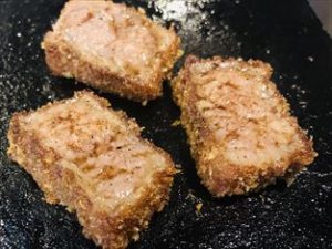 牛華堂 焼き中2